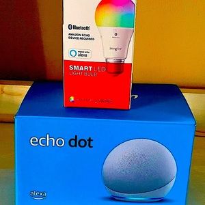 Brand New Echo Dot 4th Generation with New in box light bulb